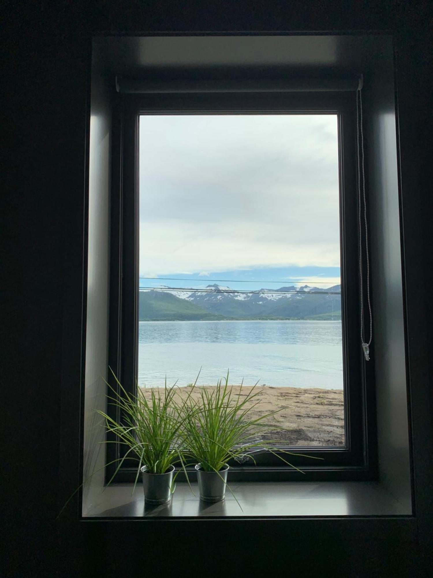 Отель Bedehuset Basecamp Senja Skaland Экстерьер фото